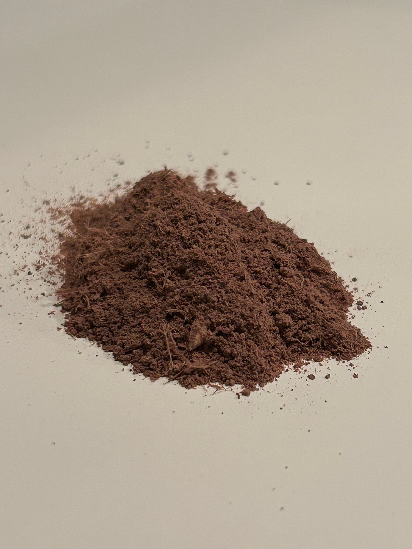 Mimosa Hostilis Root Bark (Jurema Preta) ā high-quality botanical for natural dye and artisanal projects